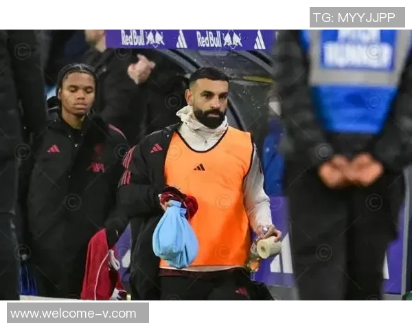 卡拉格批评萨拉赫反遭调侃腿脚不灵活引发热议