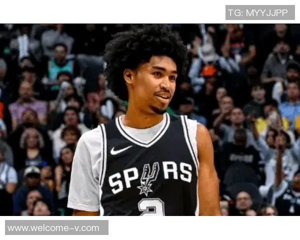 文班亚马谈弗拉格攻防两端的影响力防守他的挑战与困难